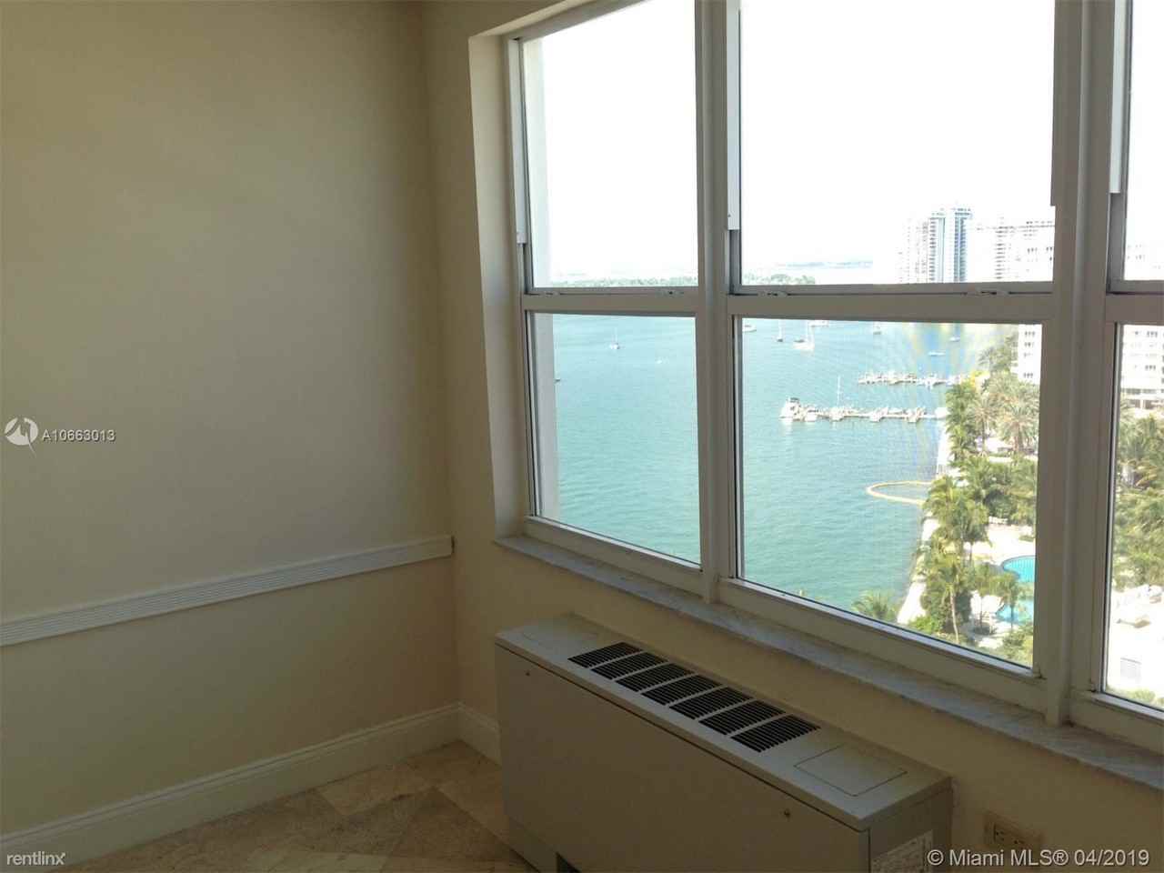 1250 West Ave - Photo 2 of 10