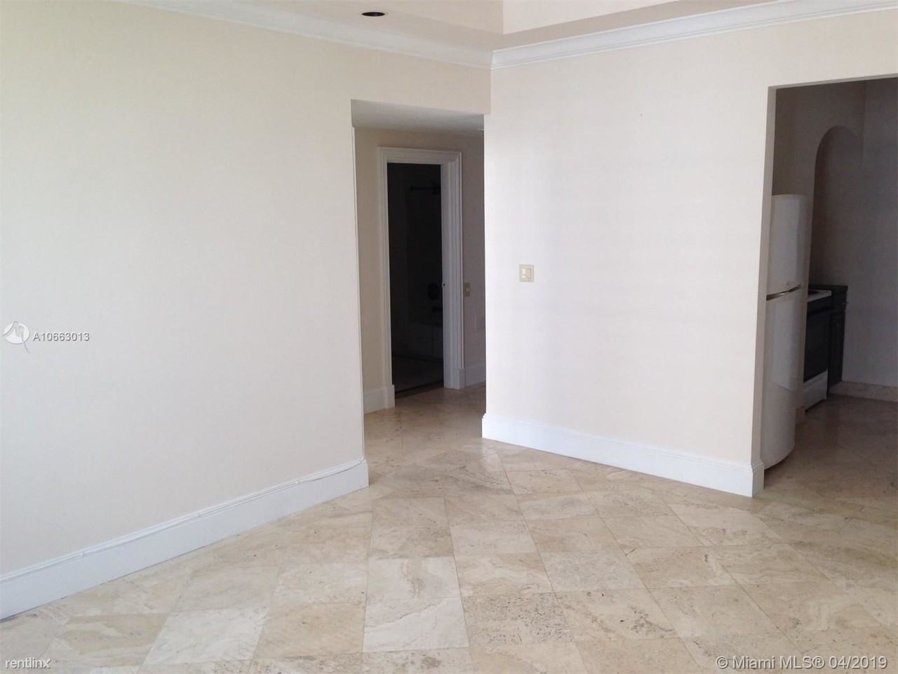 1250 West Ave - Photo 3 of 10