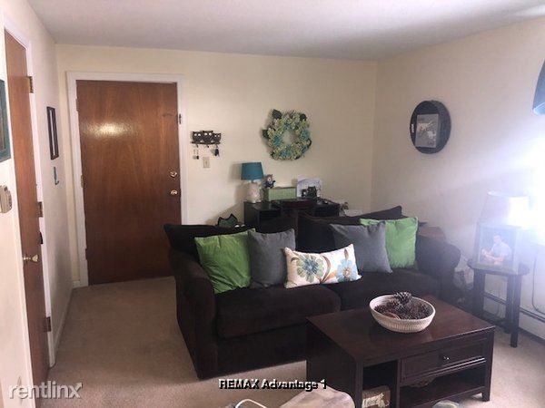 1233 Main St - Photo 3 of 9