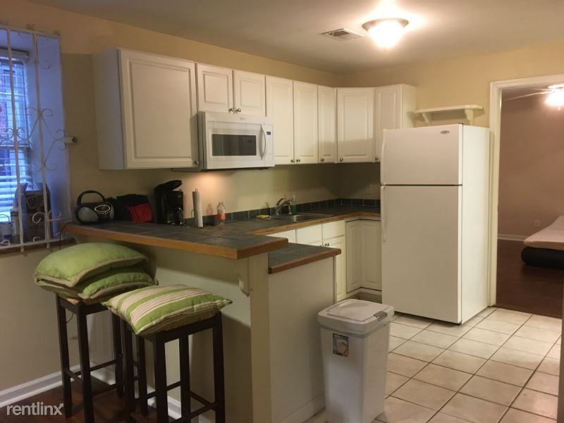 714 Broad St B - Photo 3 of 8