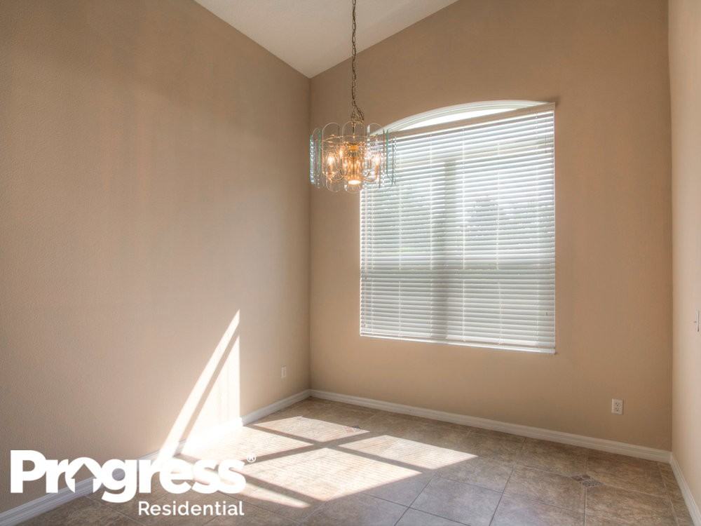 9513 Bay Pine Ln - Photo 3 of 17