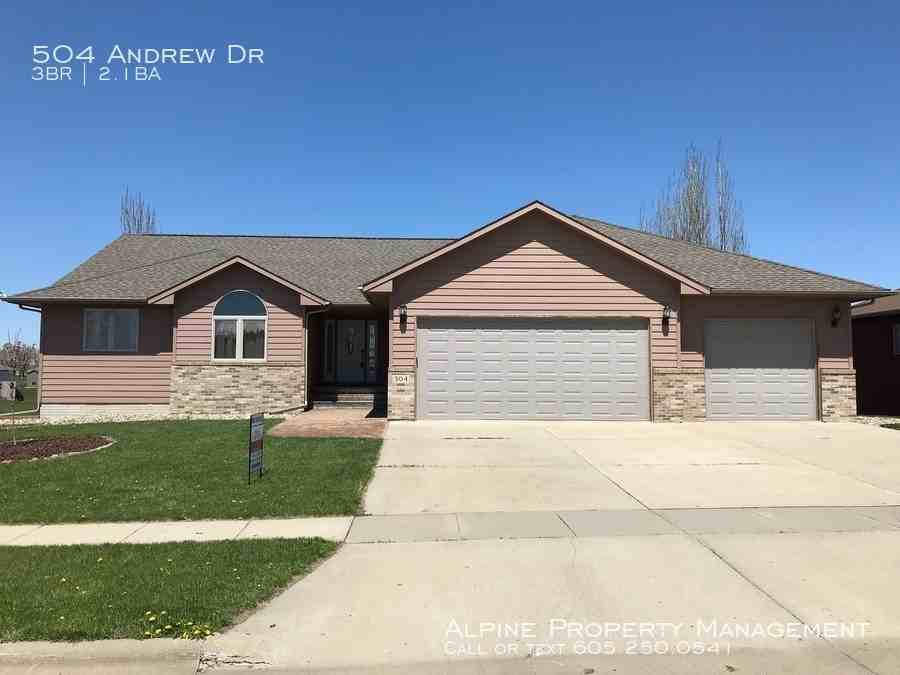 504 Andrew Dr - Photo 3 of 38