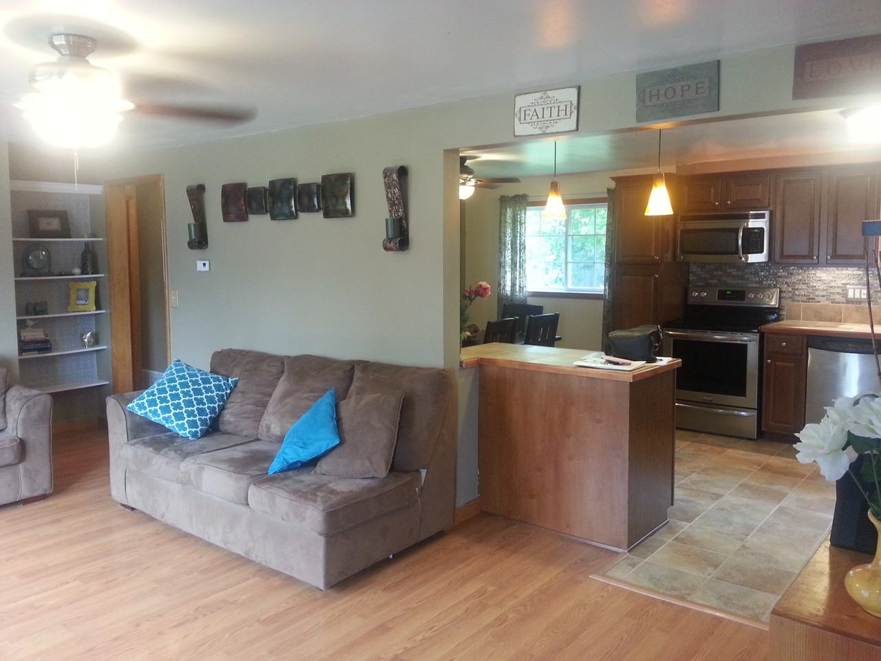 1464 Orchard Dr - Photo 3 of 15