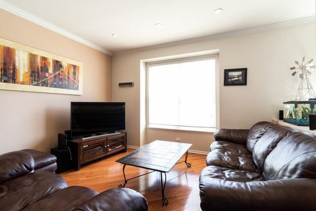 209 Willow Blvd - Photo 2 of 12