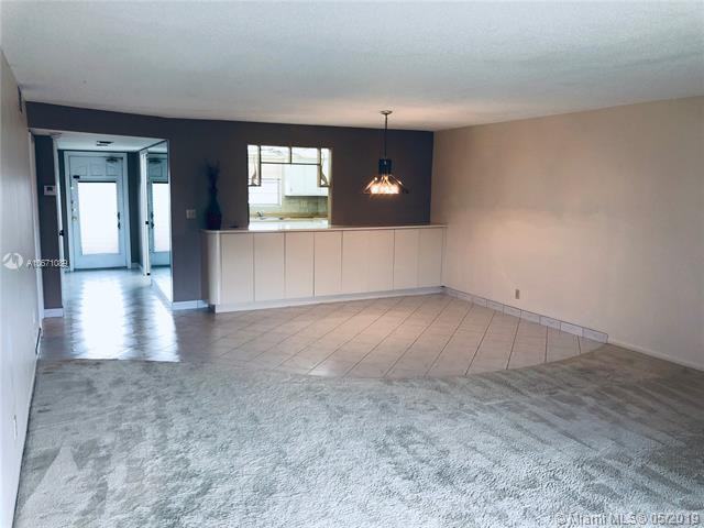 291 S Hollybrook Dr - Photo 2 of 27