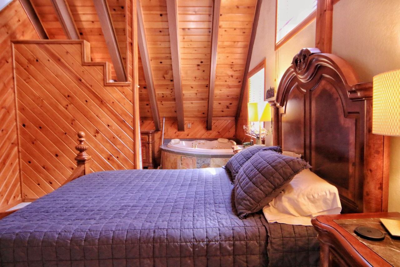 1017 Dorcey Dr - Photo 3 of 18