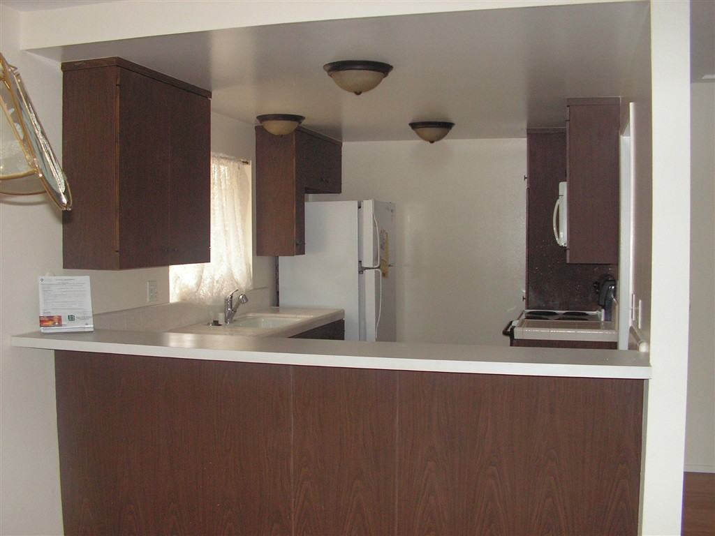 1028 San Marino Dr - Photo 2 of 6