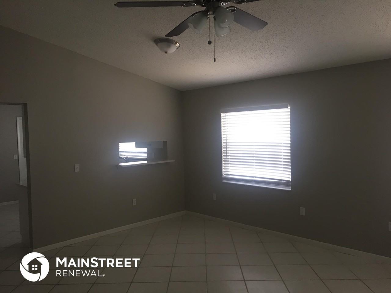 4454 Sandhurst Dr - Photo 3 of 14