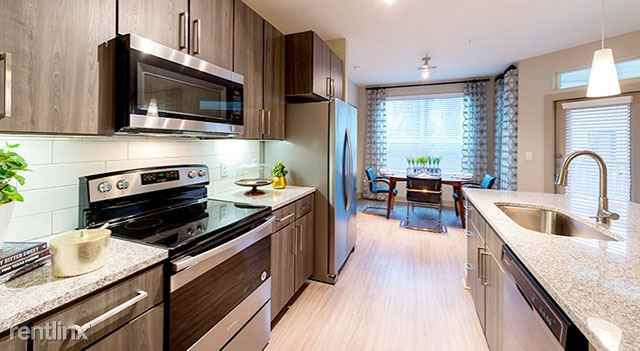 2424 Park Ave - Photo 3 of 10