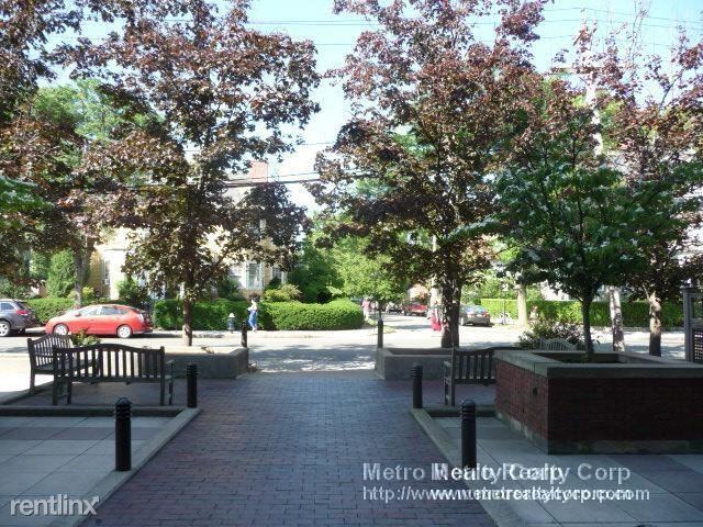 70 Centre St. 2D - Photo 3 of 15