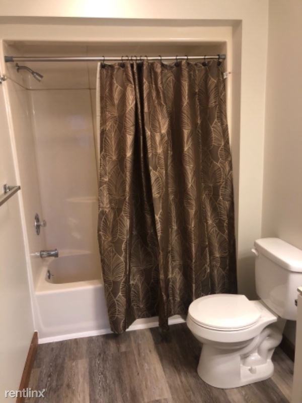 122 W 2nd St - Photo 2 of 11