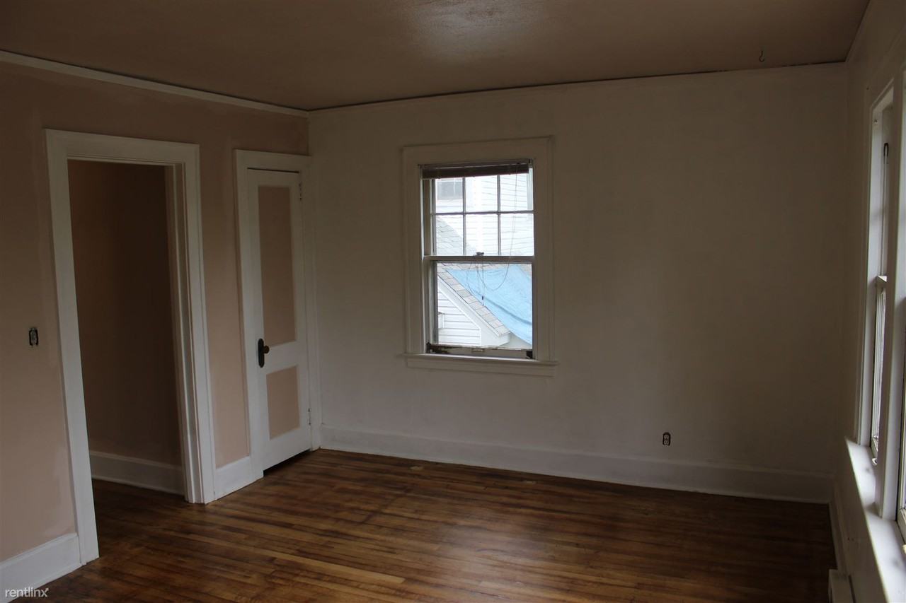 313 B Ave - Photo 2 of 9