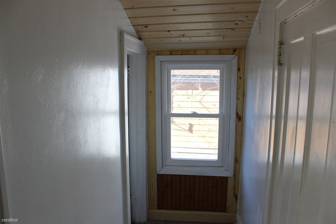 906 1/2 Jones St #520 - Photo 2 of 11