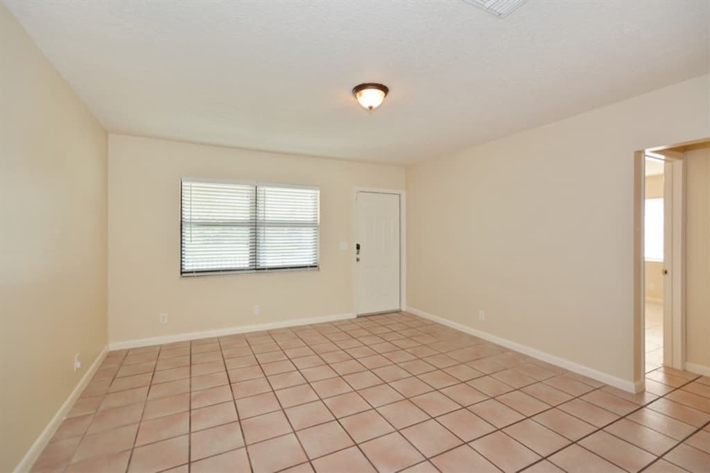 922 Garnett St - Photo 2 of 21