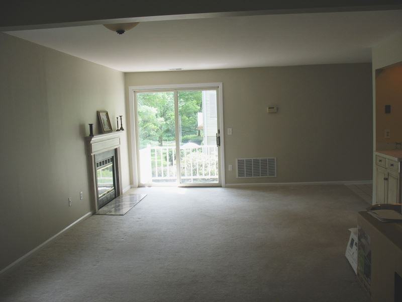 336 Potomac Dr - Photo 3 of 9