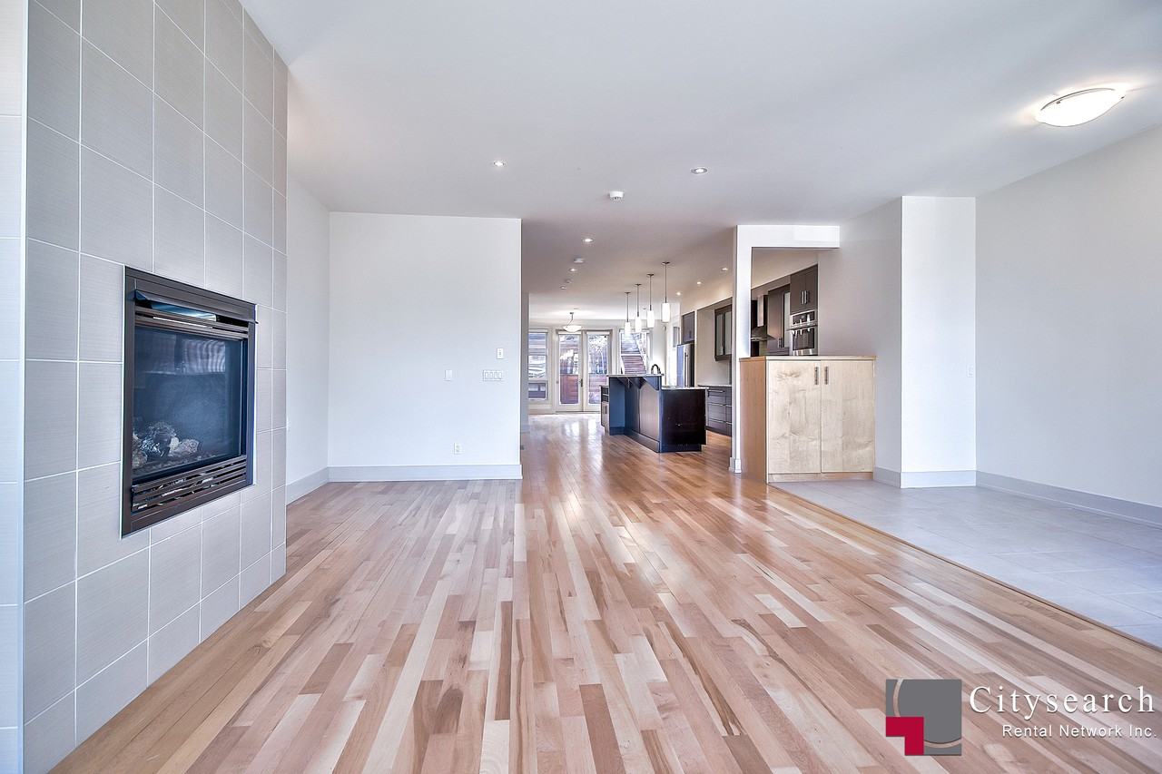 2029 28 Ave SW - Photo 2 of 25