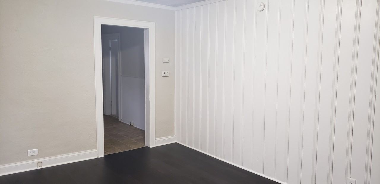 525 S Bosart Ave - Photo 5 of 5