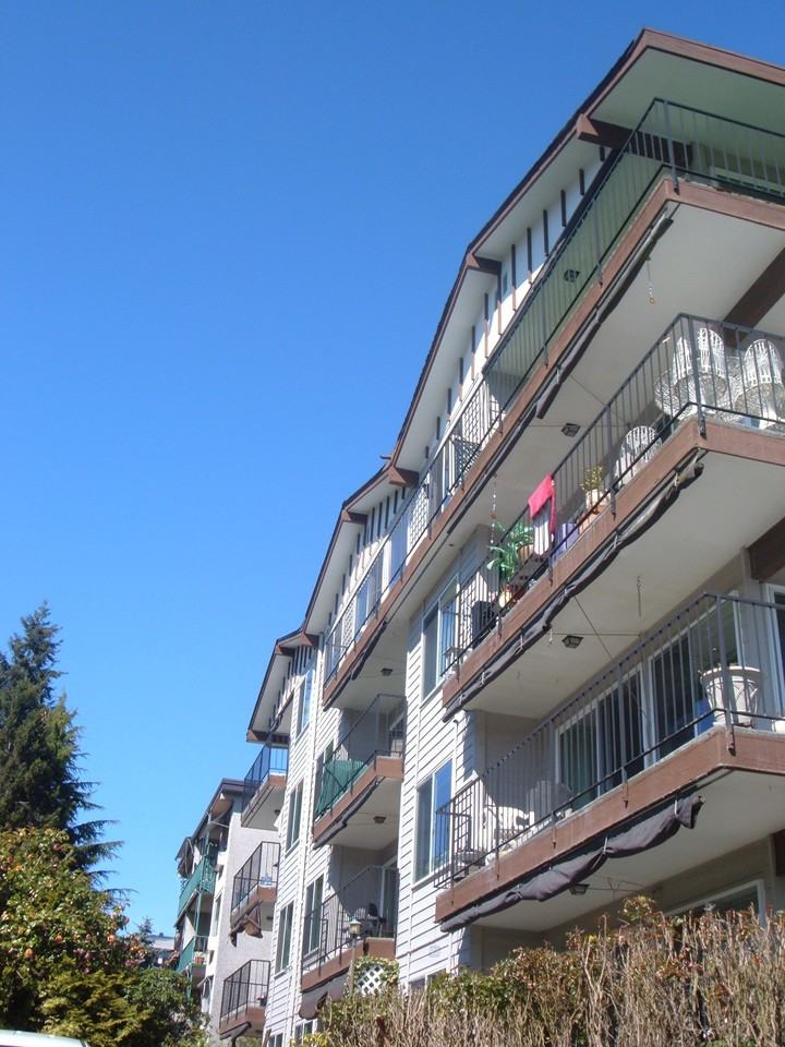 Corner House - Photo 2 of 8