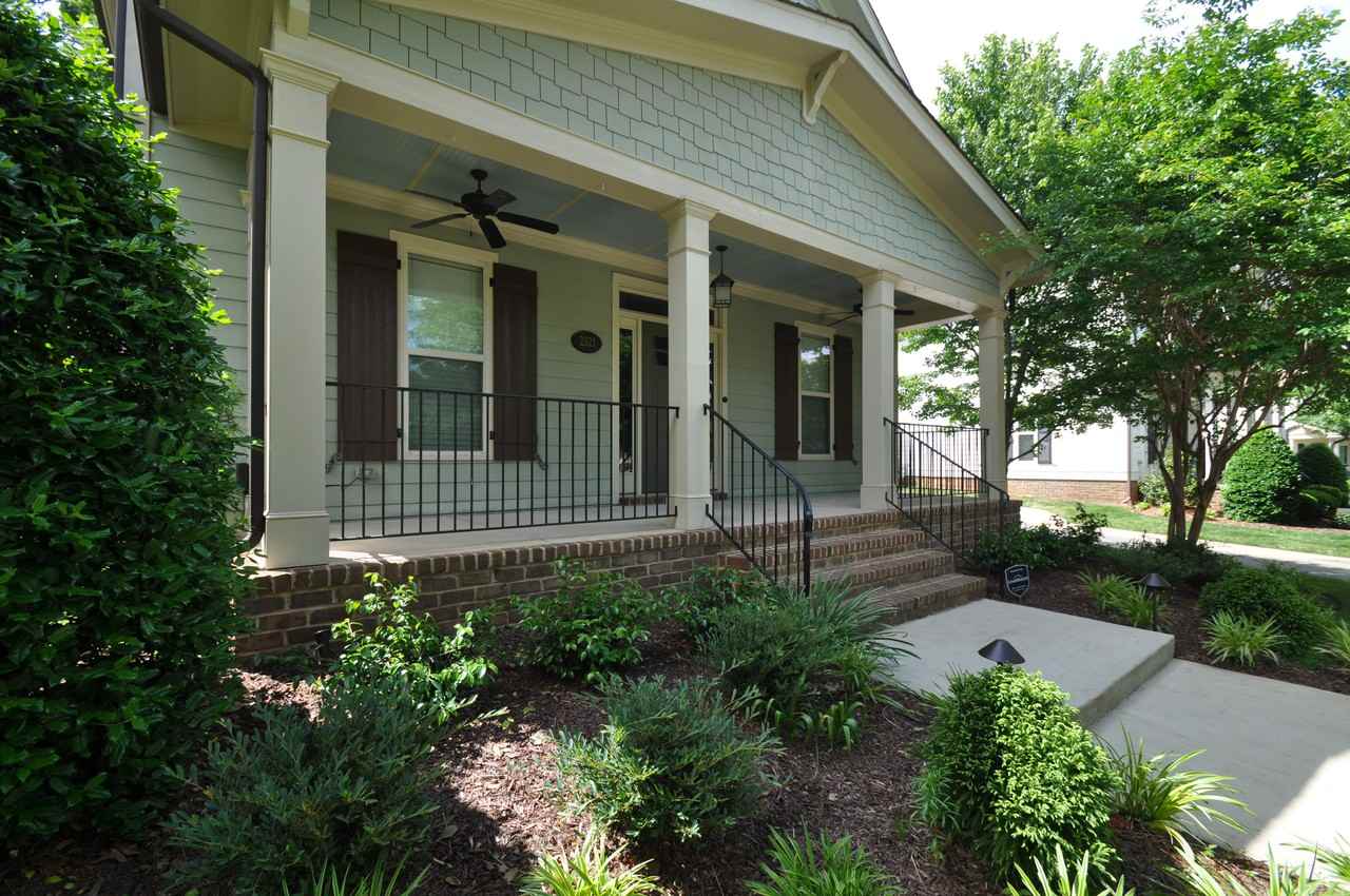 2321 Yancey St - Photo 2 of 48