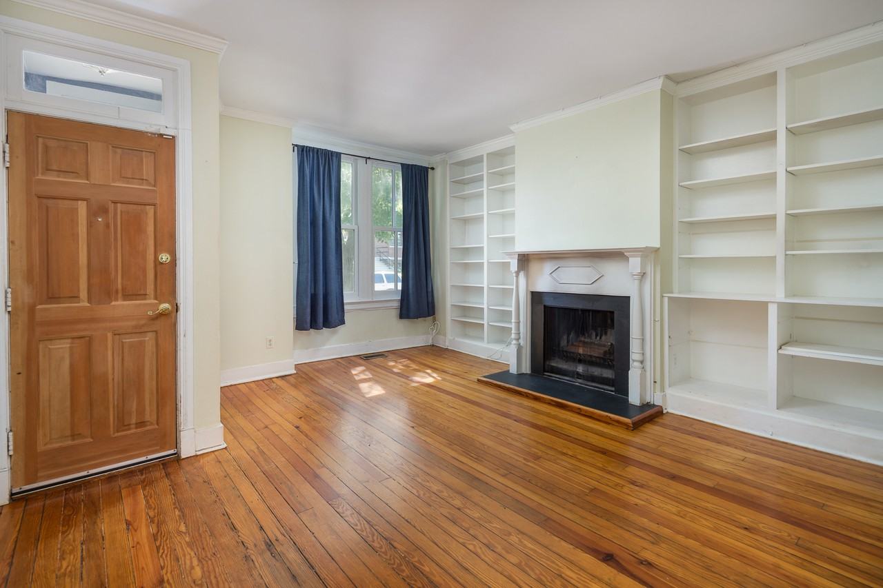 710 N Columbus St - Photo 3 of 25