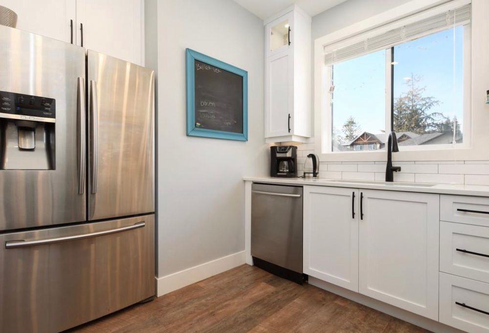 Laura'S Lane 6873 Main, Sooke, BC V9Z None 3 Bedroom Apartment for 2,550/month Zumper