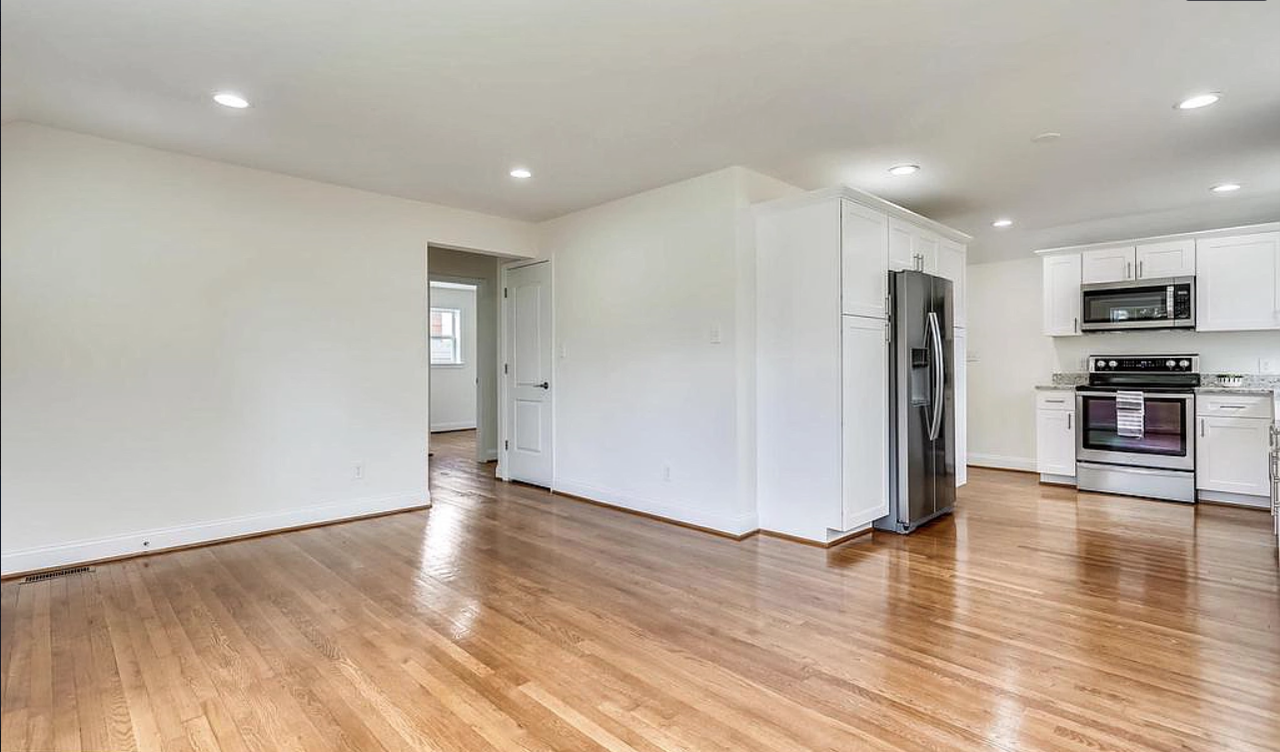 12728 Gould Road - Photo 7 of 20
