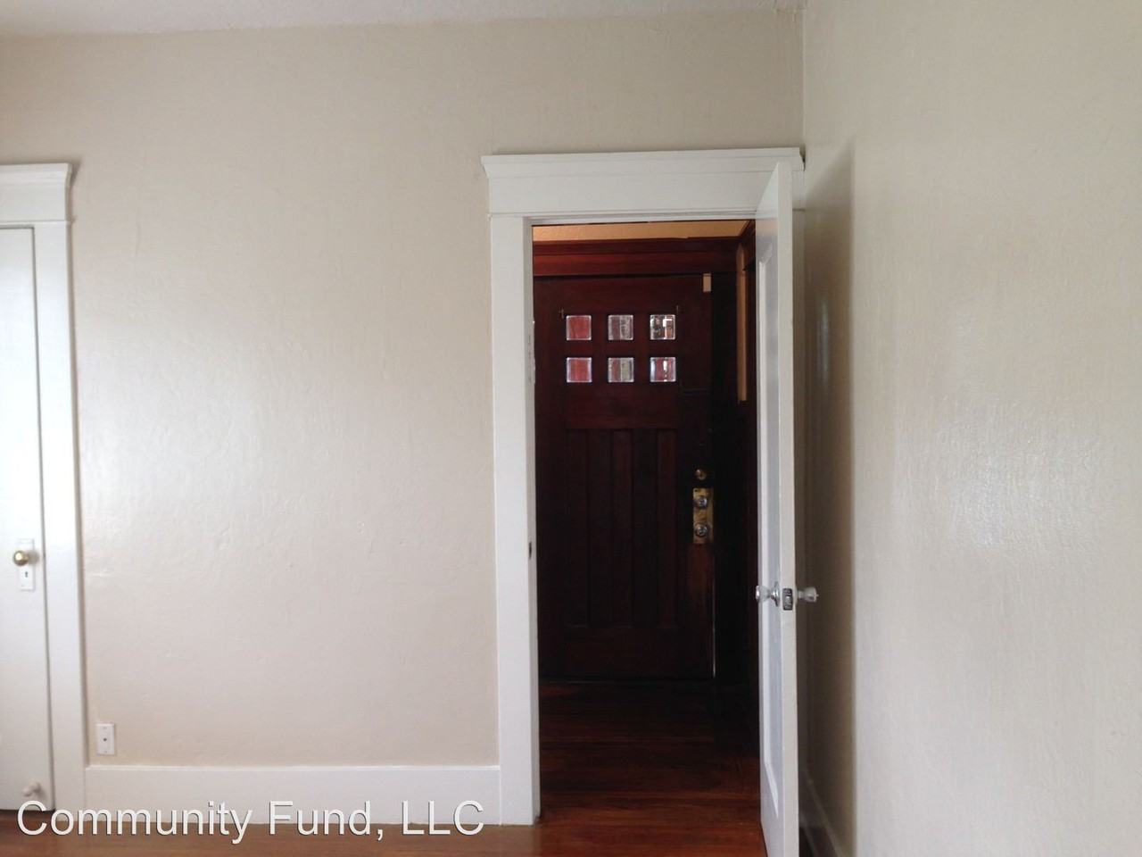 2401 38th Ave - Photo 2 of 7