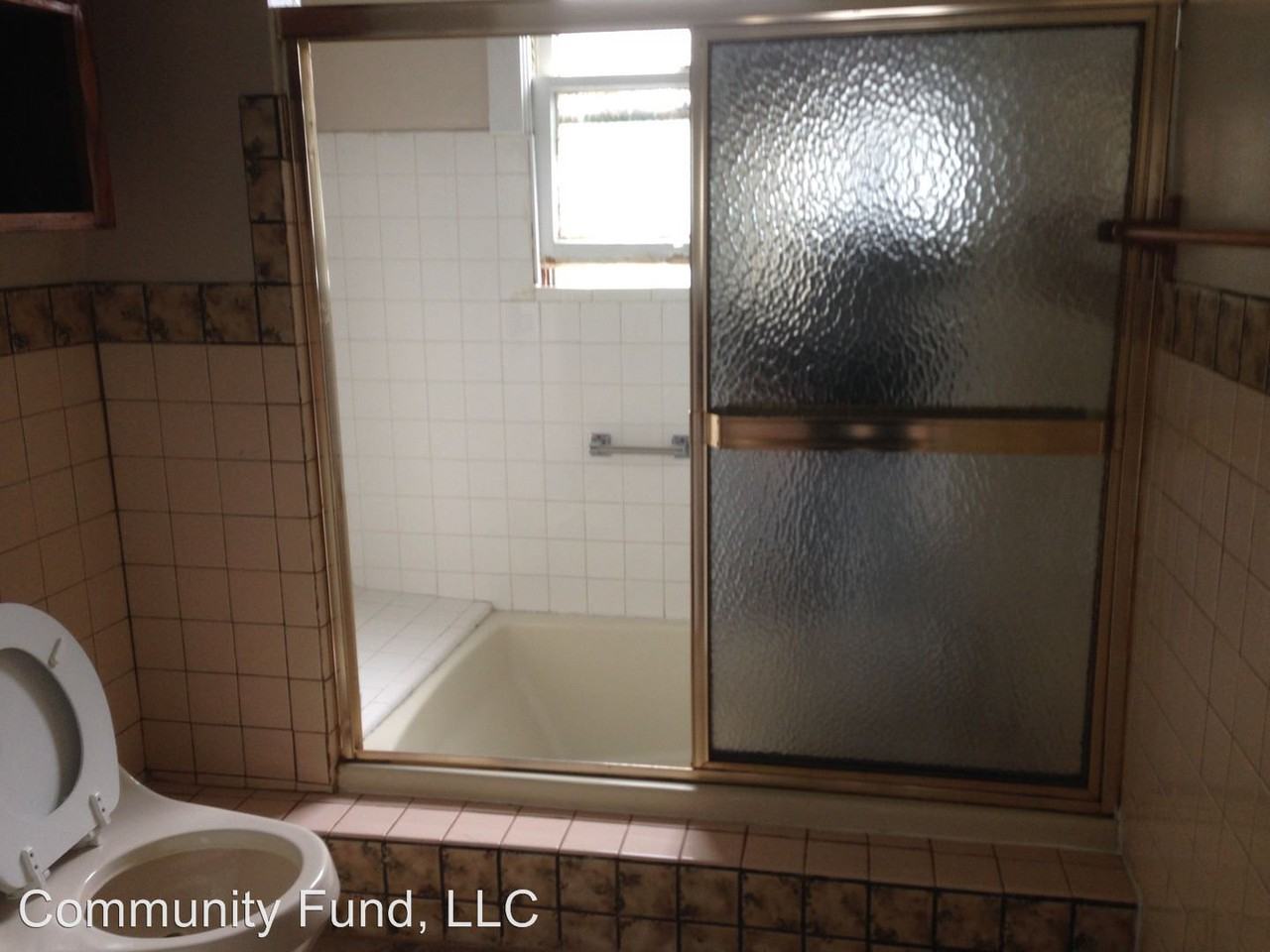 2401 38th Ave - Photo 3 of 7