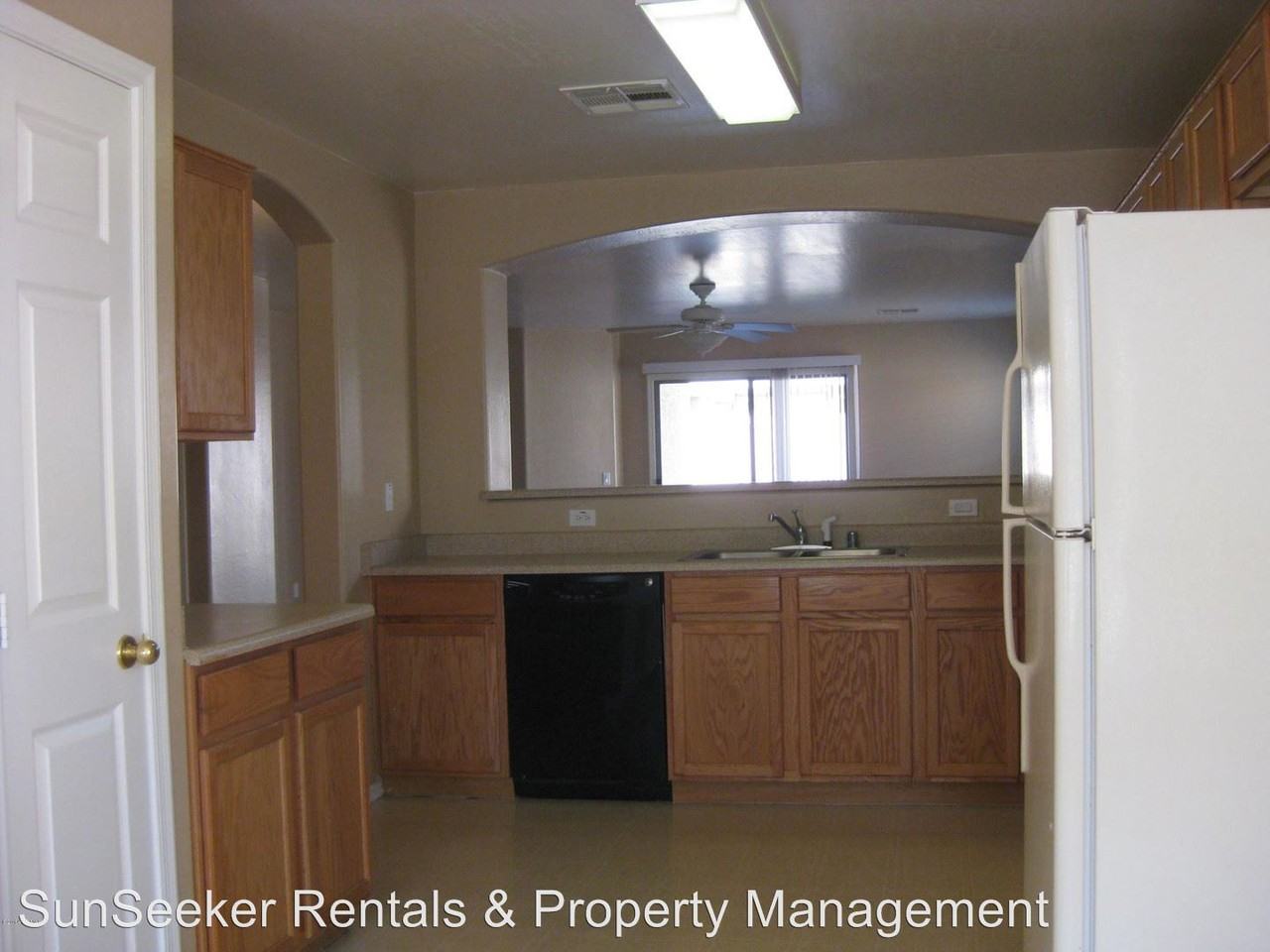 2830 N 106th Ave - Photo 2 of 10