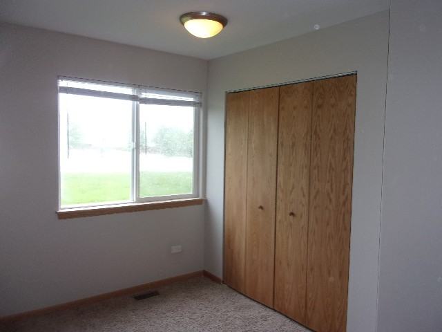 873 Blackhawk Dr - Photo 2 of 10