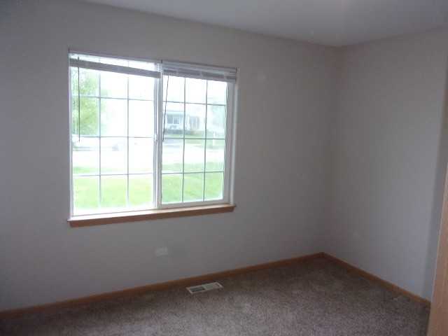 873 Blackhawk Dr - Photo 3 of 10