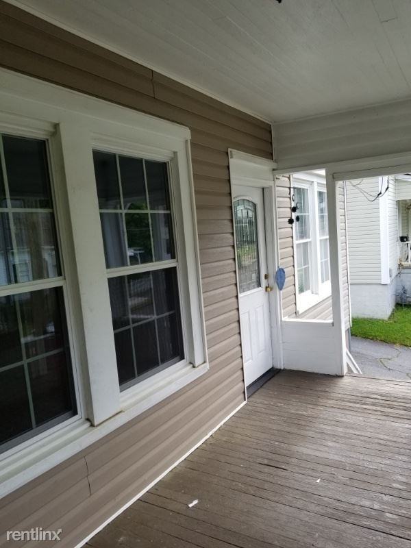 250 Archer St - Photo 3 of 15