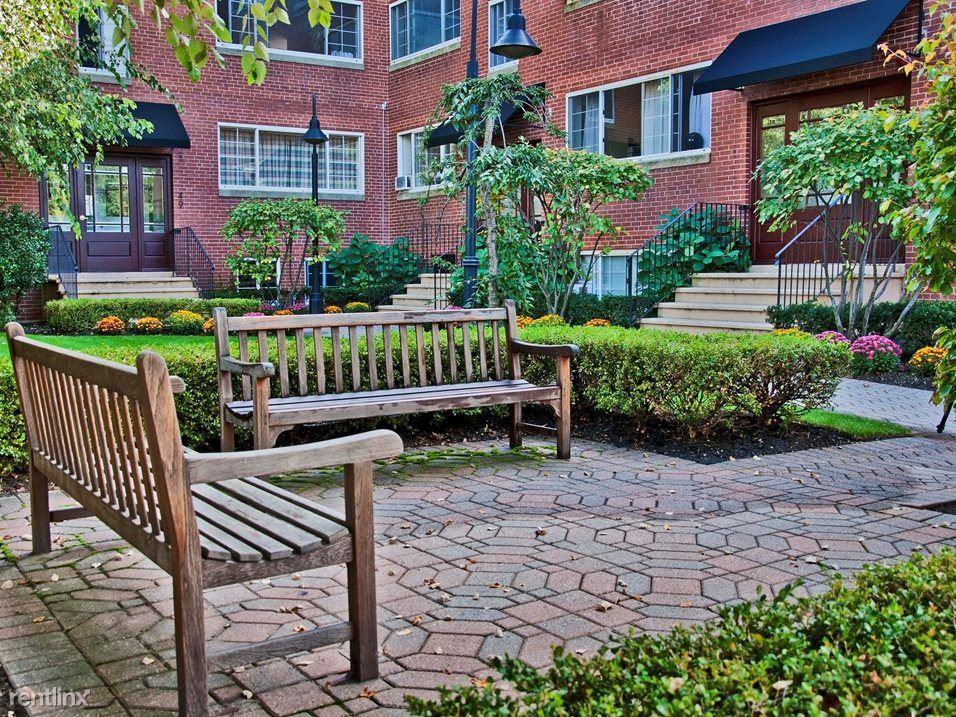 47 Green St. 3 - Photo 2 of 15