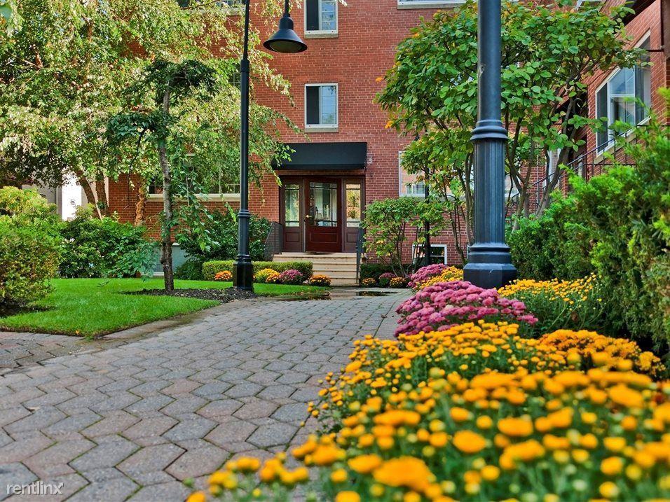 47 Green St. 3 - Photo 3 of 15