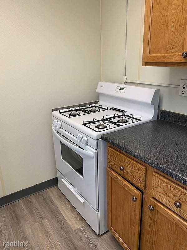 1501 Morgantown Avenue - Photo 3 of 7