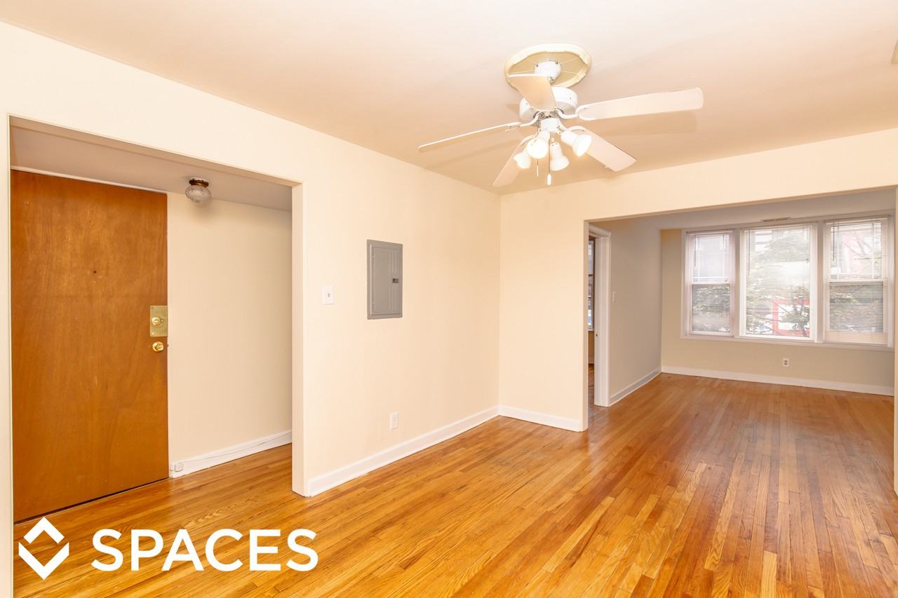 1507 West Barry - Photo 3 of 8