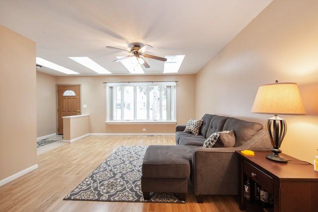 207 Basswood Dr - Photo 2 of 14