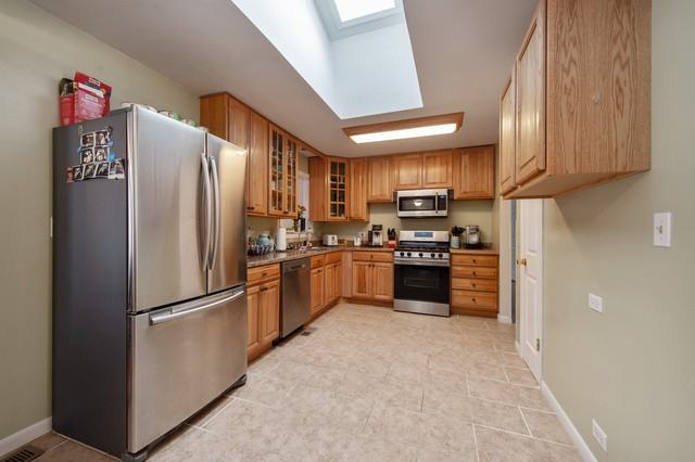 207 Basswood Dr - Photo 3 of 14