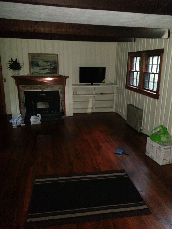218 Grumman Ave - Photo 3 of 6