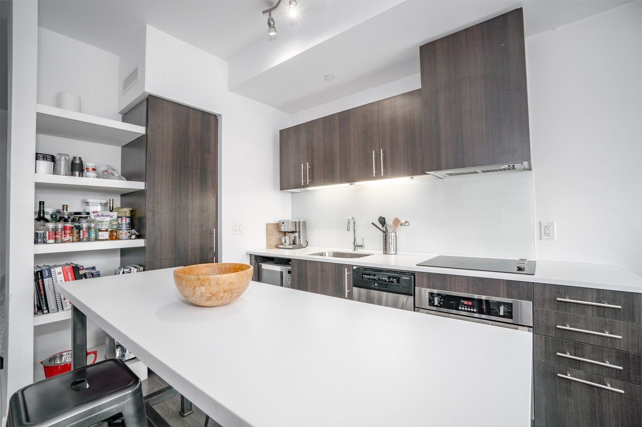 508 Wellington Street West #401 - Photo 2 of 15