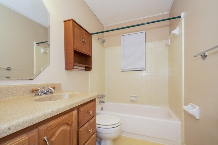 433 4th Ave - Photo 3 of 8
