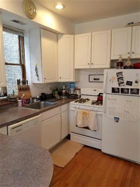 N Paulina St & W Wabansia Ave #3R