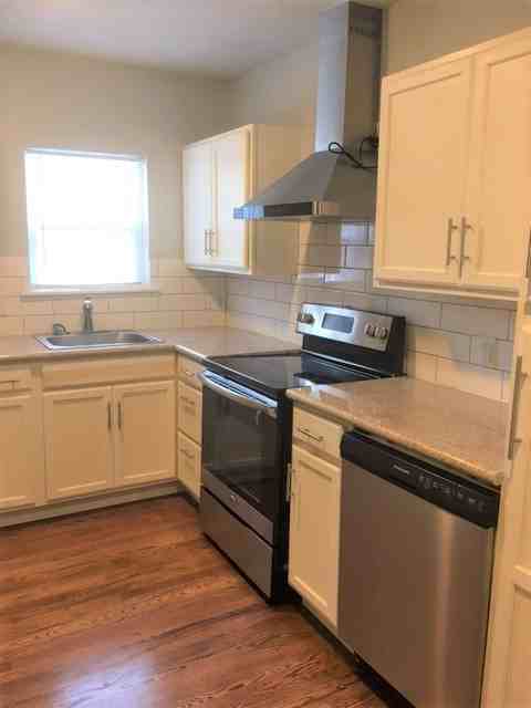 2015 N Billen Ave - Photo 3 of 11