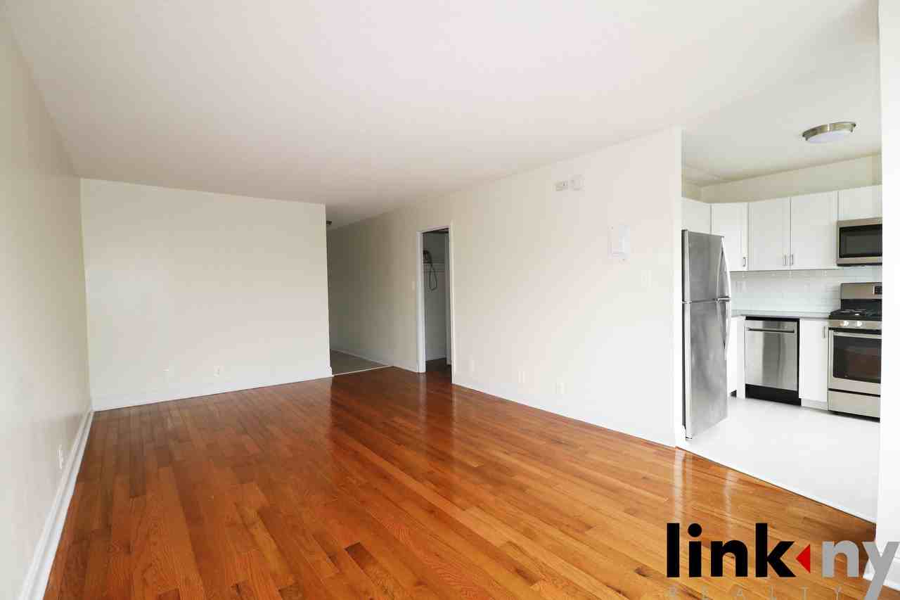 40 East Sidney Avenue #3-O
