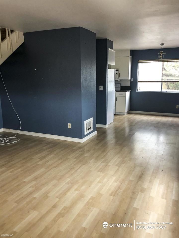 2582 Del Mar Heights Road - Photo 2 of 16