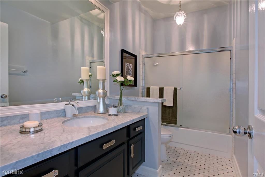 7 Centre Ct - Photo 2 of 10