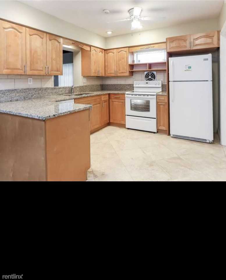 108 Palm Ave - Photo 2 of 8