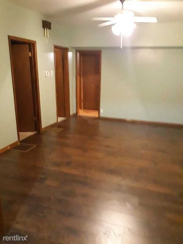 1923 W 6th St - Photo 3 of 7