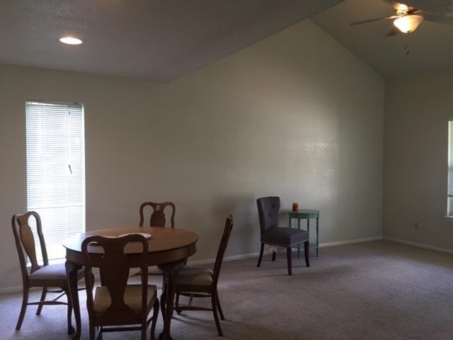 1612 Steamboat Lane - Photo 3 of 22