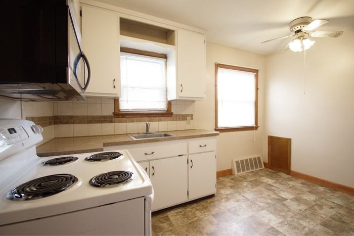 1669 Mapledale Rd - Photo 3 of 15